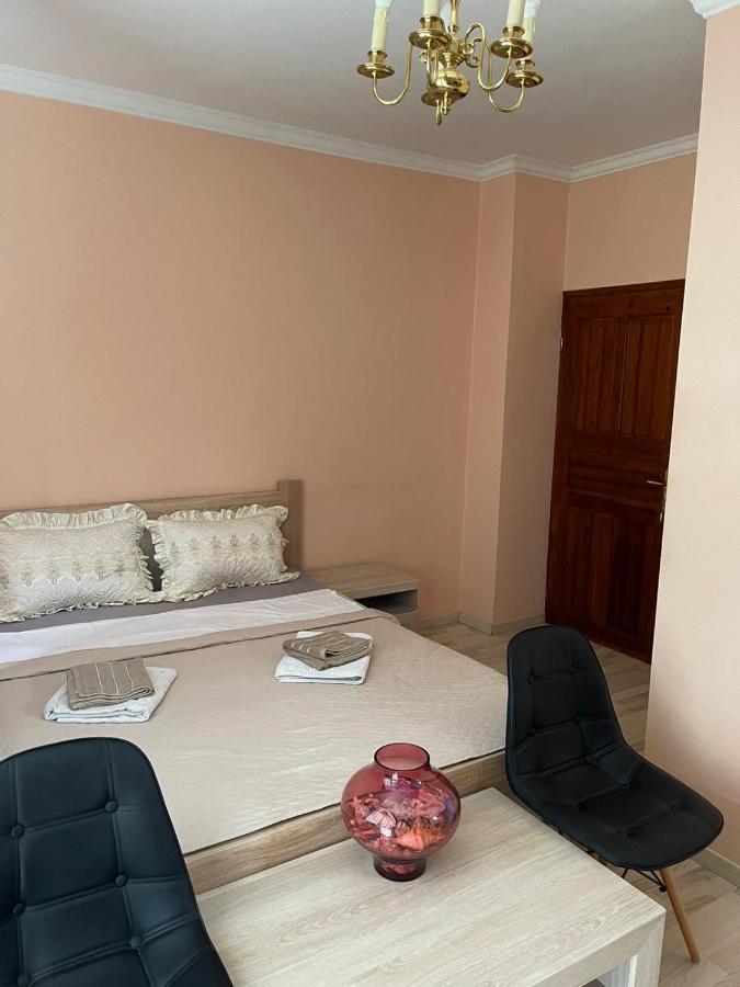 Guesthouse Petrovic Virpazar Exterior foto